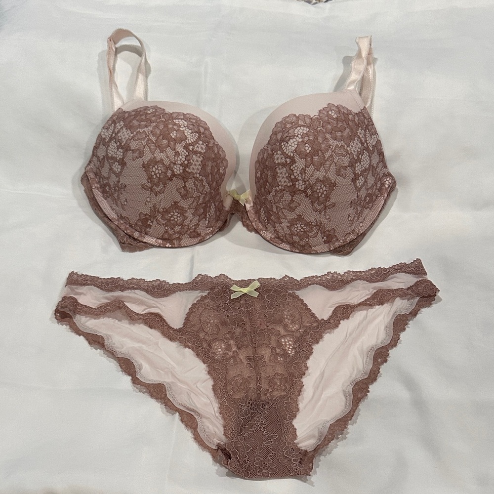 Victoria's Secret Lace Bra Set - Brown